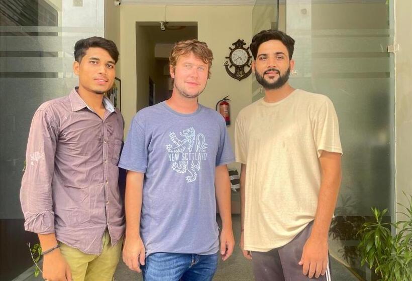 Sia Taj Hotel I Nearest Taj Mahal I Agra I Couple Friendly