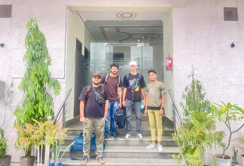 Sia Taj Hotel I Nearest Taj Mahal I Agra I Couple Friendly