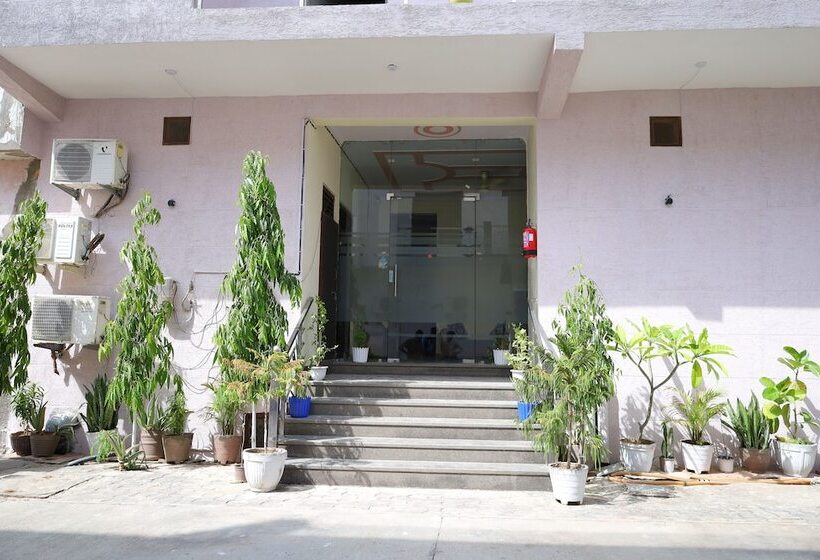 Sia Taj Hotel I Nearest Taj Mahal I Agra I Couple Friendly