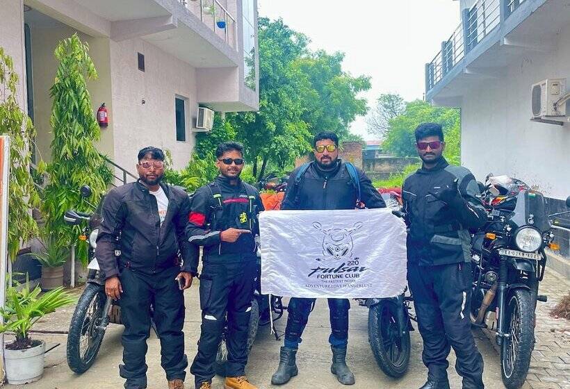 Sia Taj Hotel I Nearest Taj Mahal I Agra I Couple Friendly