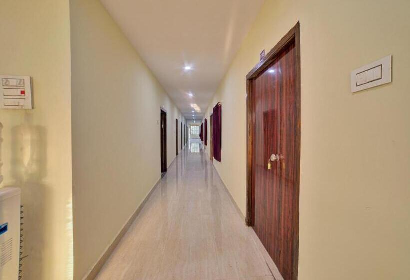 هتل Spot On Sri Datta Grand Inn