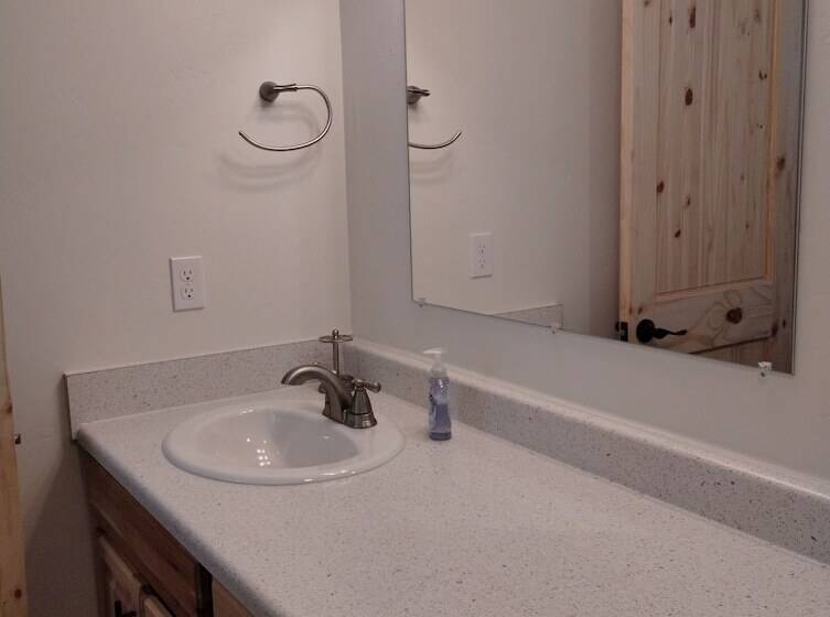 モーテル Beargrass Lodging & Rv Resort