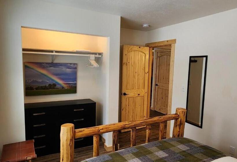 モーテル Beargrass Lodging & Rv Resort
