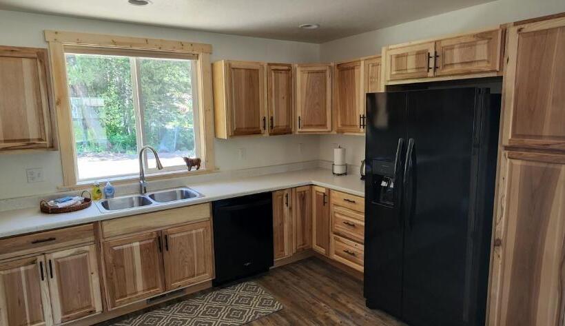 モーテル Beargrass Lodging & Rv Resort