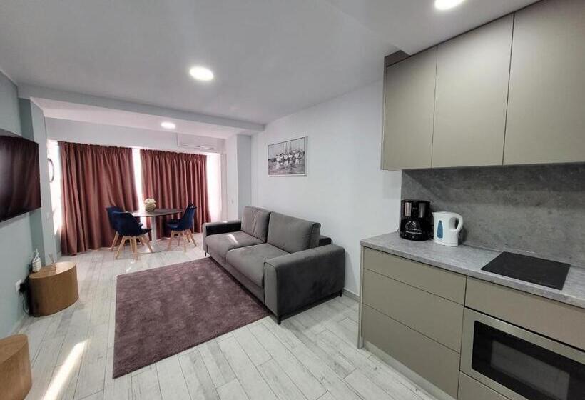 Olimp Sea View Apartments Etajul 10