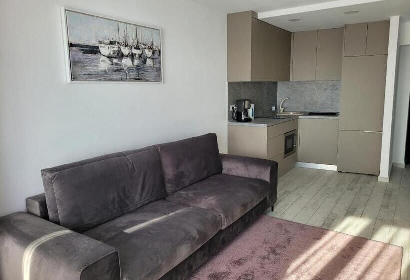 Olimp Sea View Apartments Etajul 10