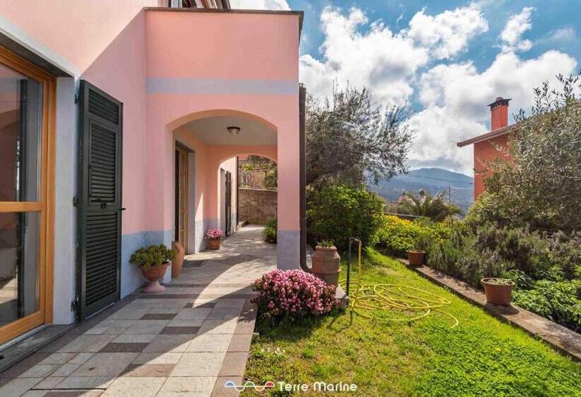 펜션 Affittacamere Niria, Terre Marine