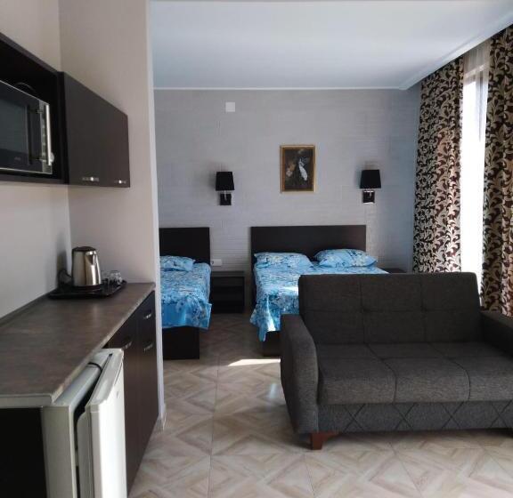 پانسیون Astra