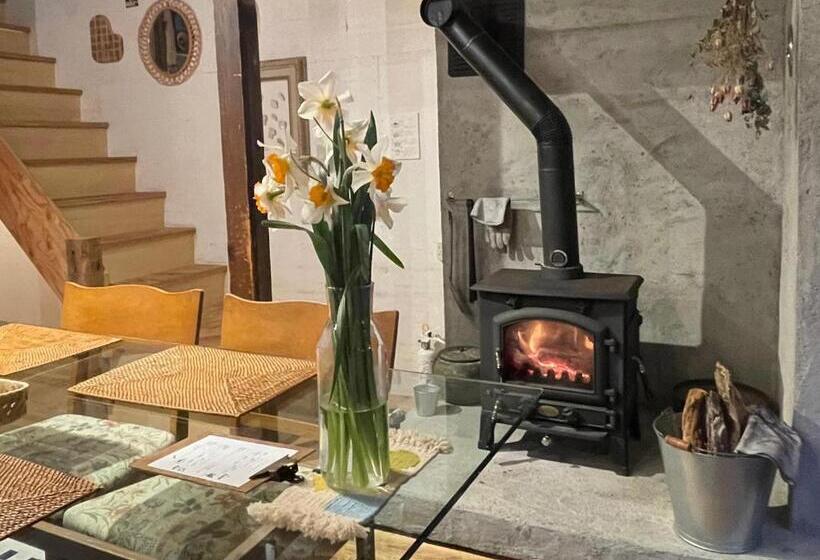 膳宿费 Small Hotel Tonari