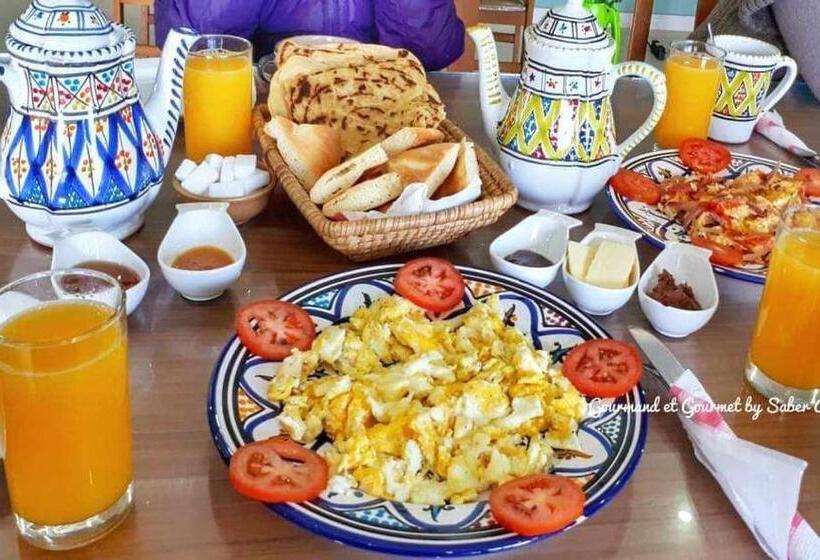 بنسيون Caslune