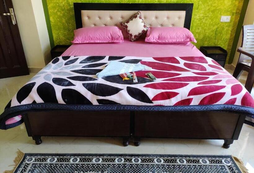 膳宿费 La Montana