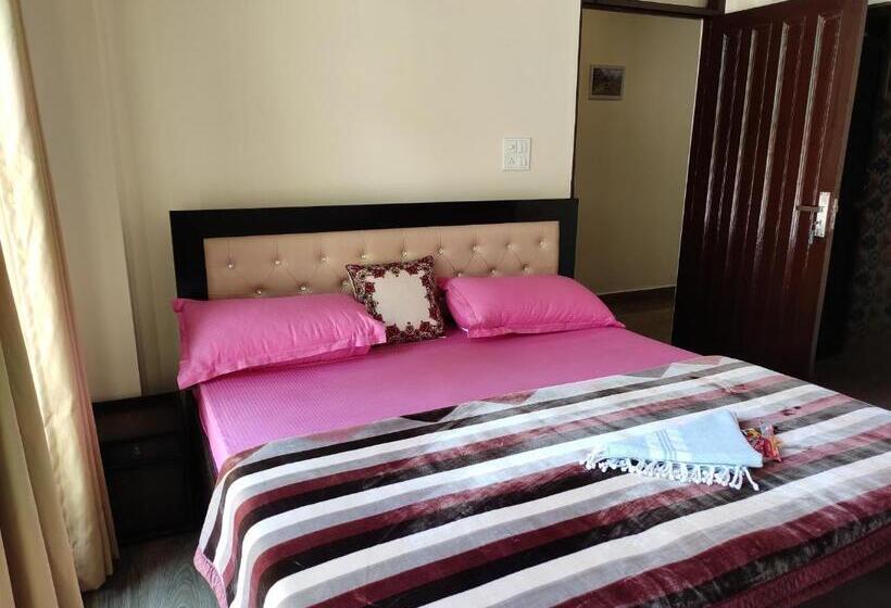 膳宿费 La Montana