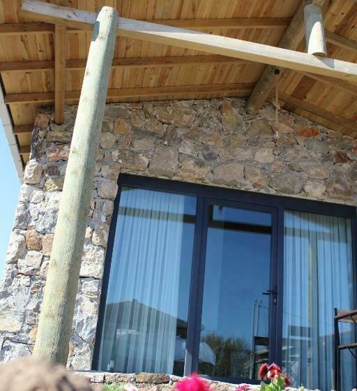 بنسيون Mavriya