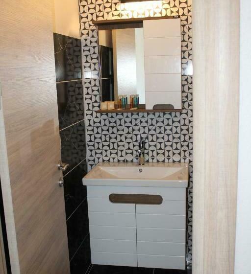 بنسيون Mavriya