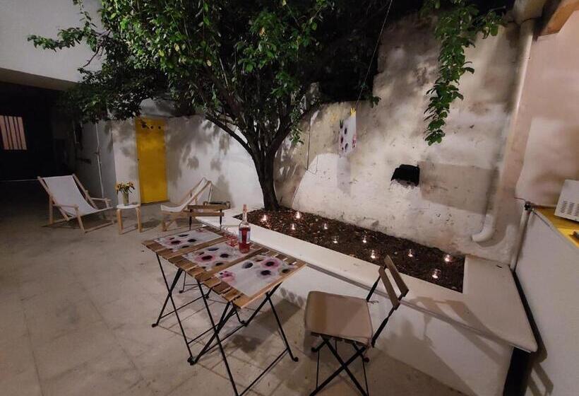 펜션 Nunnu Pati Apartment