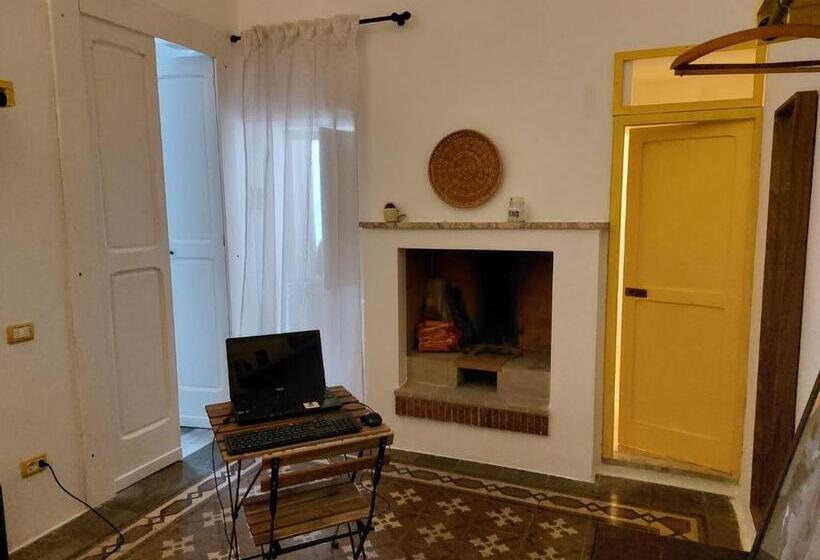 펜션 Nunnu Pati Apartment