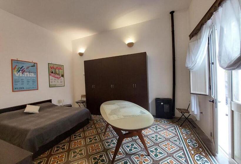 펜션 Nunnu Pati Apartment