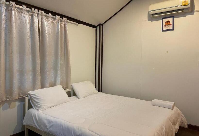 Курорт บ้านระการีสอร์ต