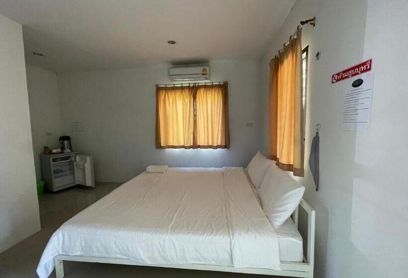 استراحتگاه บ้านระการีสอร์ต