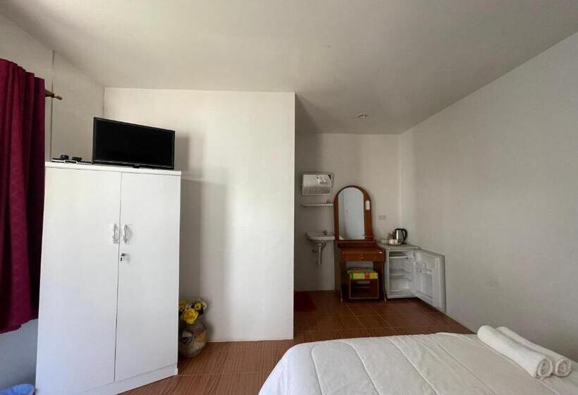 Курорт บ้านระการีสอร์ต