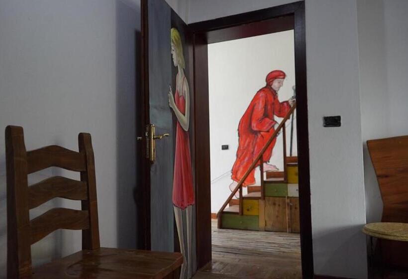 Divina Hostel