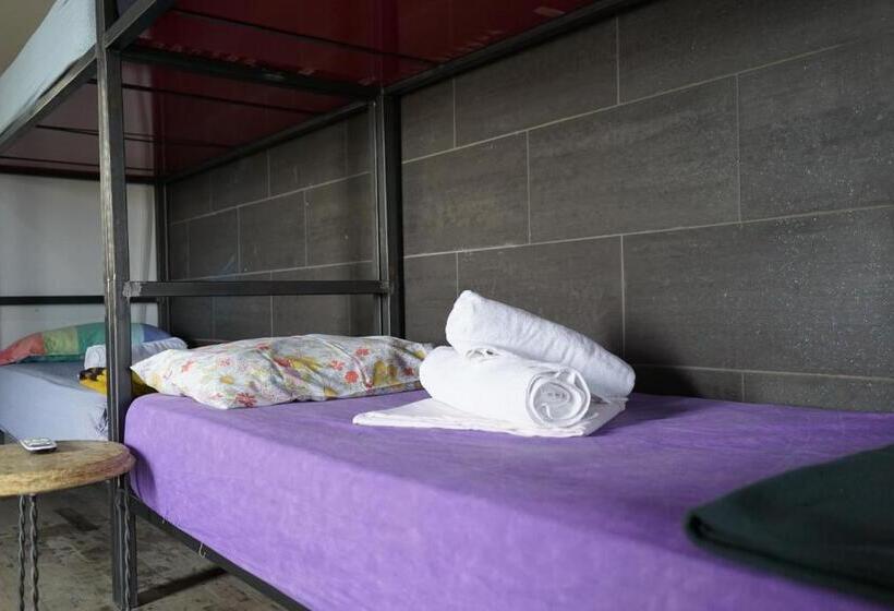 Divina Hostel