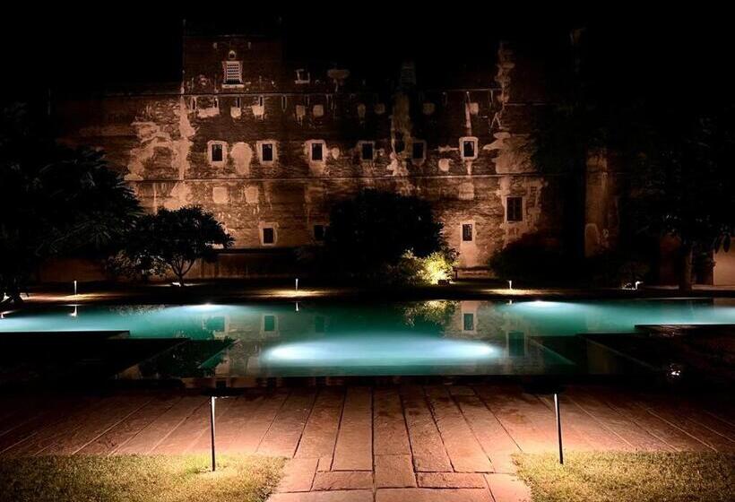 ホテル Deeppura Garh