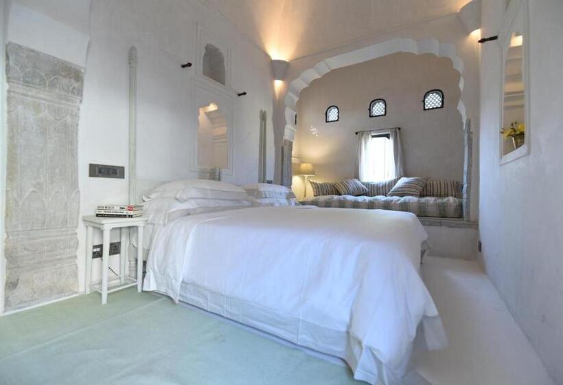 ホテル Deeppura Garh