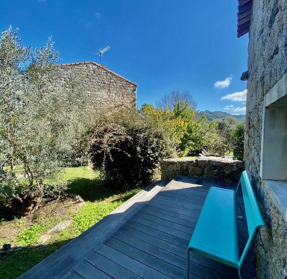 Отель Les Bergeries De Figari