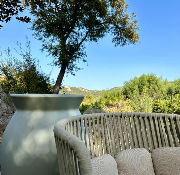 Отель Les Bergeries De Figari