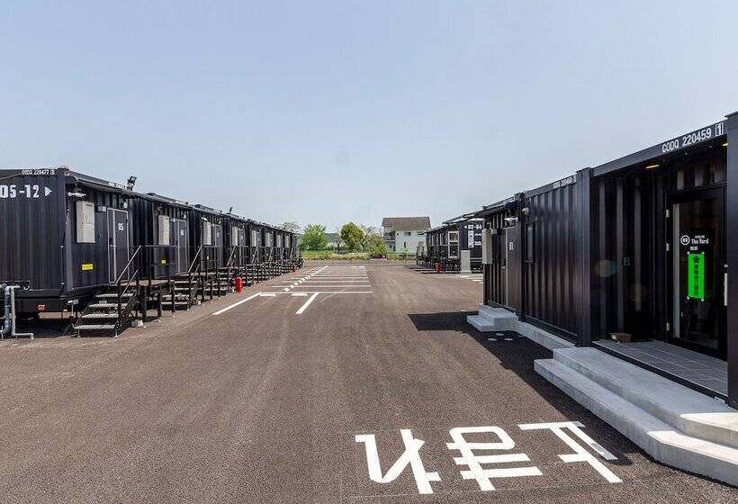 فندق R9 The Yard Saito