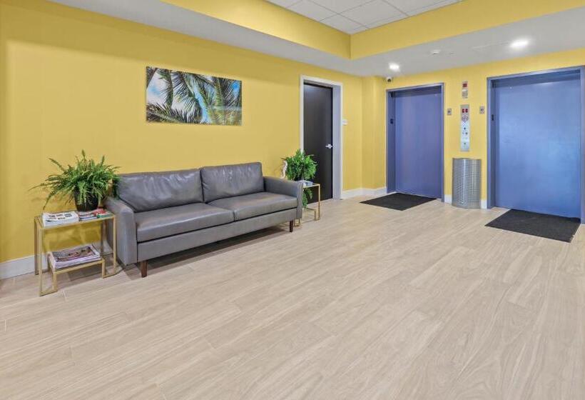 בית מלון כפרי Seaport Suites