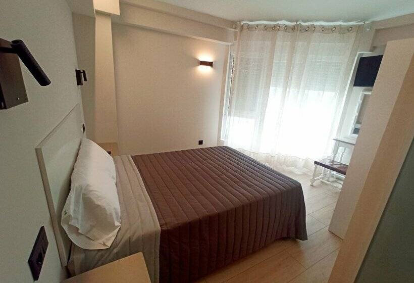 پانسیون Bahia Rooms Cantabria 3000