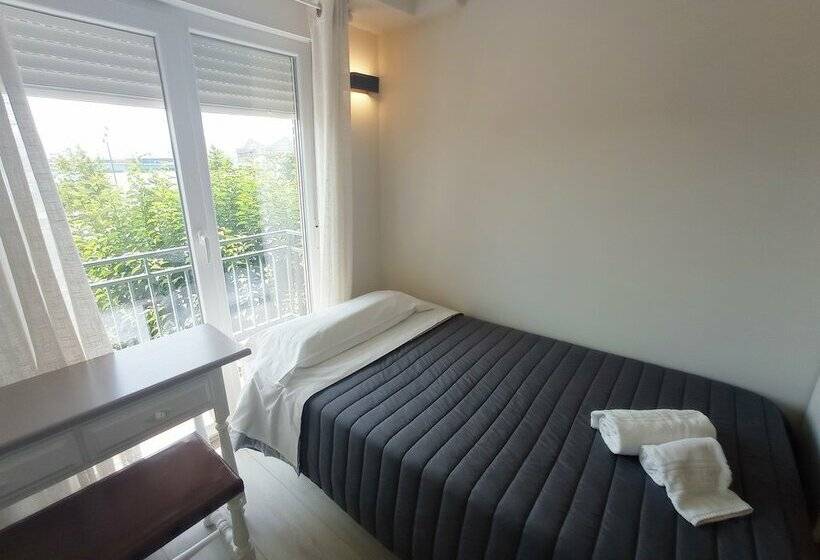 膳宿费 Bahia Rooms Cantabria 3000