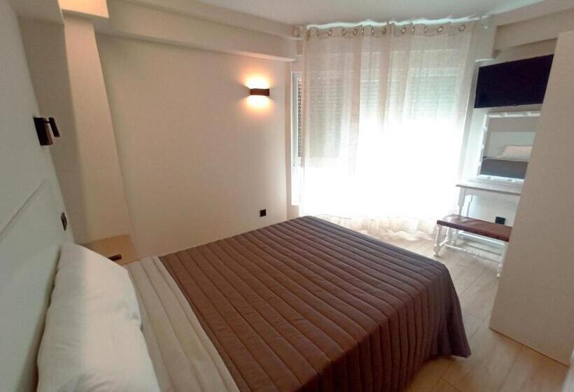 膳宿费 Bahia Rooms Cantabria 3000
