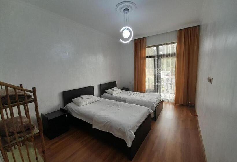 پانسیون Vila Chakvi