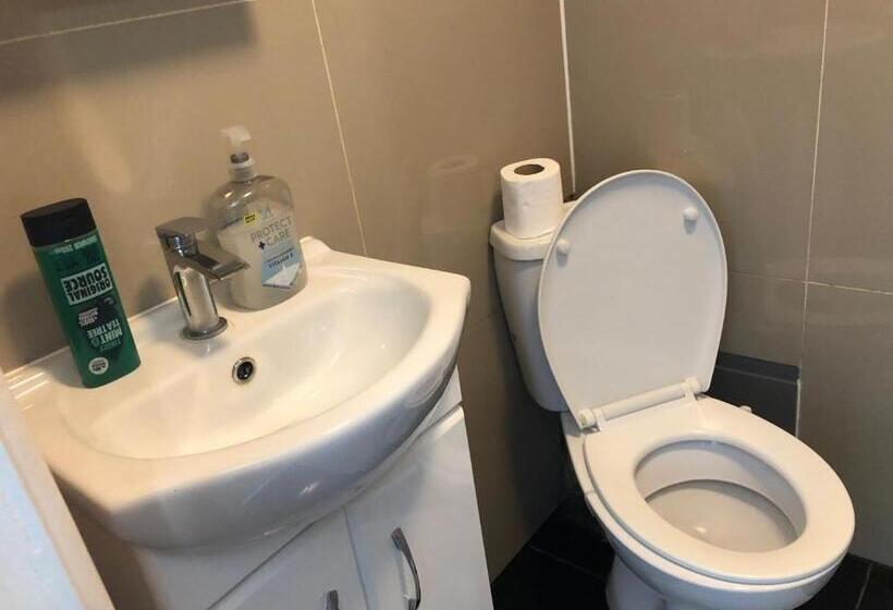 膳宿费 London X Dm Weekly X Monthly Discounts X W13