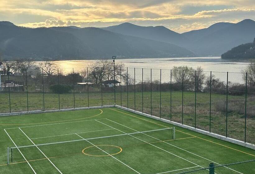 Курорт Complex Turistic Cetatea Drencova