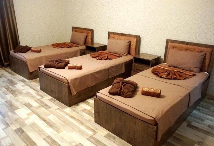 استراحتگاه Nur Naftalan