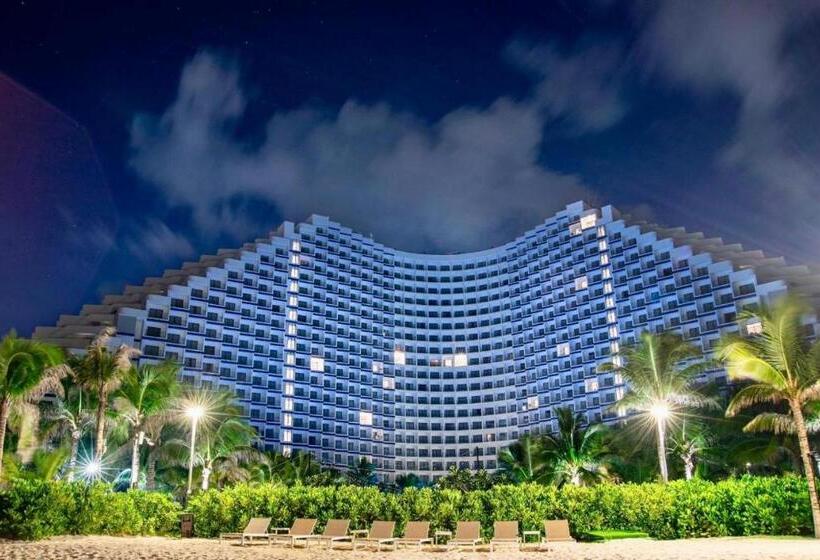 Hotel Arena Cam Ranh Beach Resort