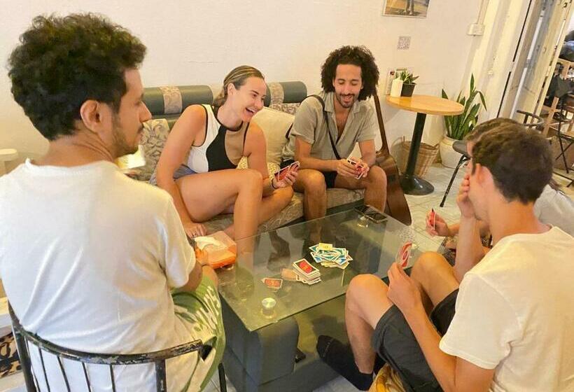 Social Backpacker Hostel & Rooftop Bar