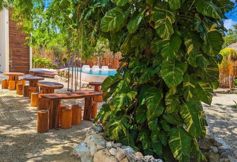 Xhule Hotel Boutique