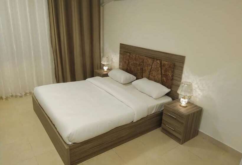 Rayan Hotel Suites