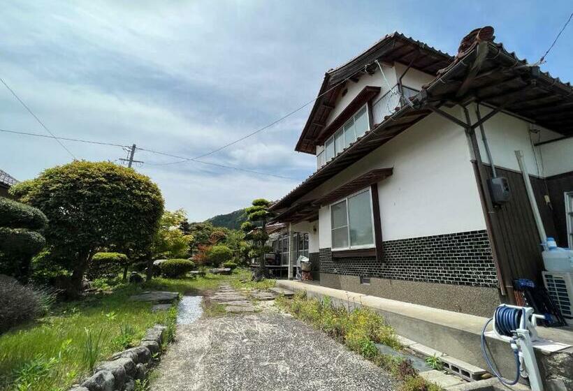 הוסטל Gnarly Owl