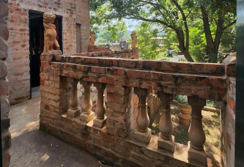 צימר Equeen Inn At Castle Da Angelo