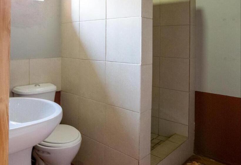 צימר Equeen Inn At Castle Da Angelo