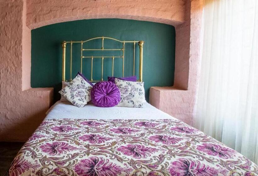 צימר Equeen Inn At Castle Da Angelo
