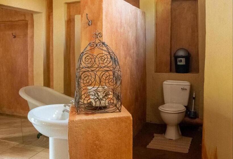 צימר Equeen Inn At Castle Da Angelo