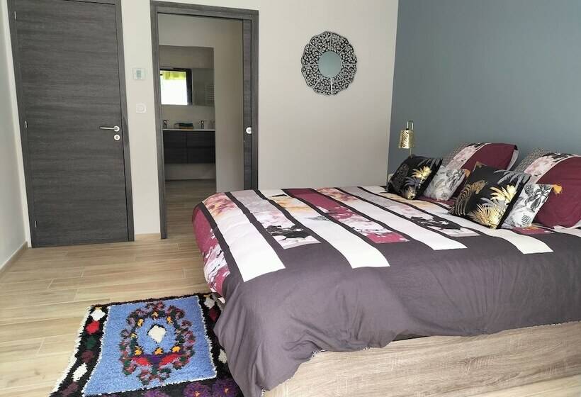 ベッドアンドブレックファースト Les Garrigues Ensoleillées