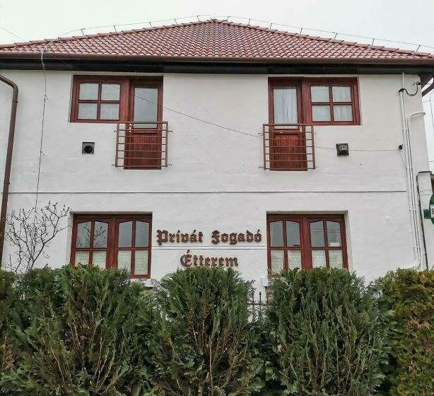 צימר Privát Fogadó és étterem